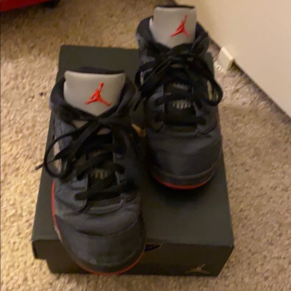 Jordan Retro 5 - Picture 2 of 3